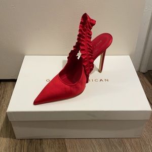 NEW Good American “Red Satin” Show Off Heels